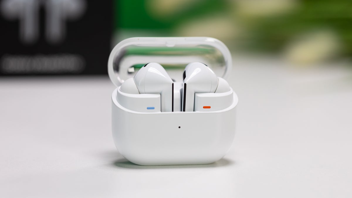 AirPods 4 – Plus puissants, plus intelligents, toujours aussi simples