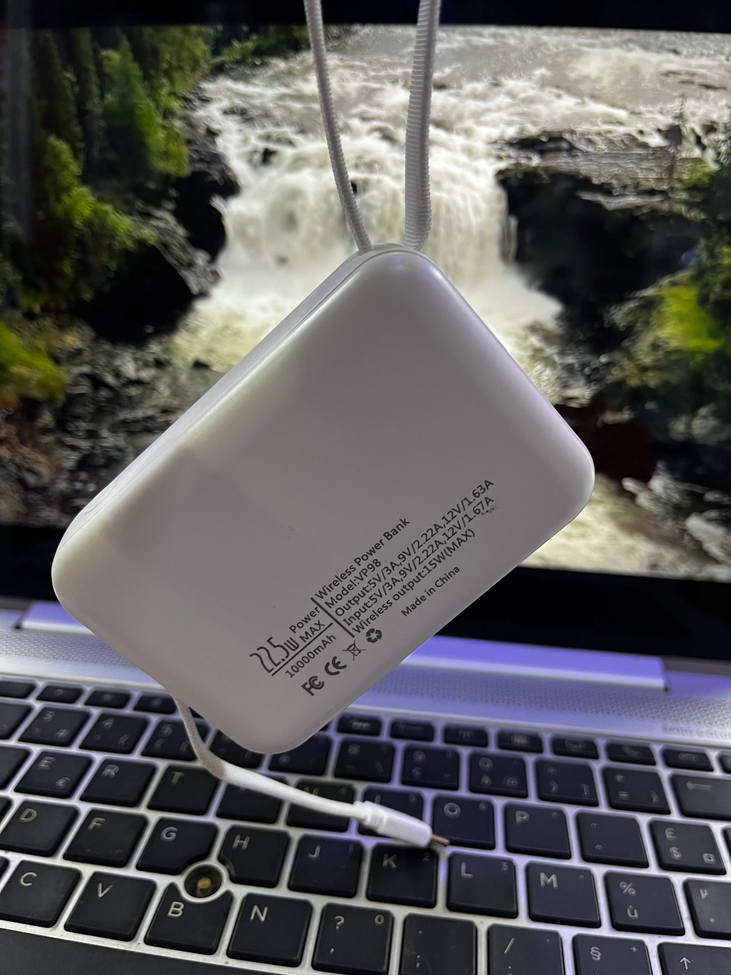 MINI POWER BANK MAGNÉTIQUE QI - 10000MAH - CHARGEUR SANS FIL